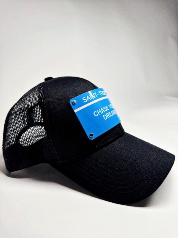 BLACK CAP
